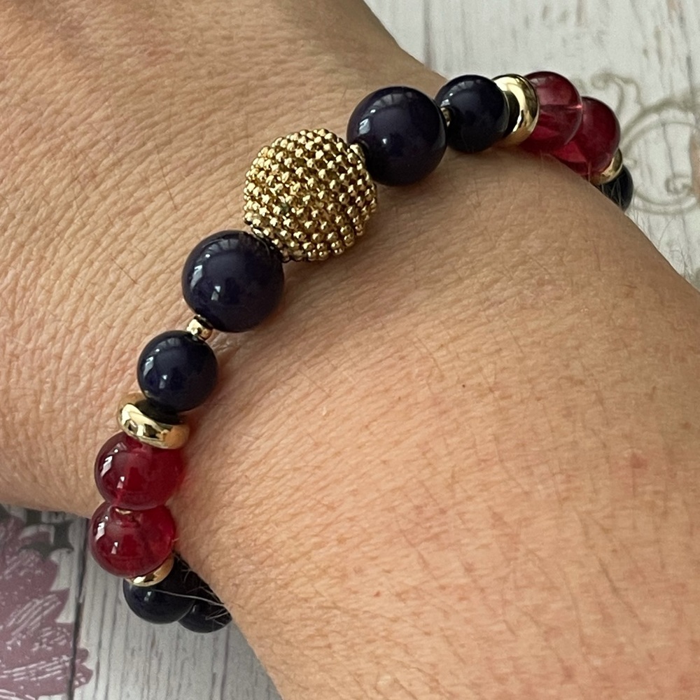 Adjustable bead gold tone bracelet
